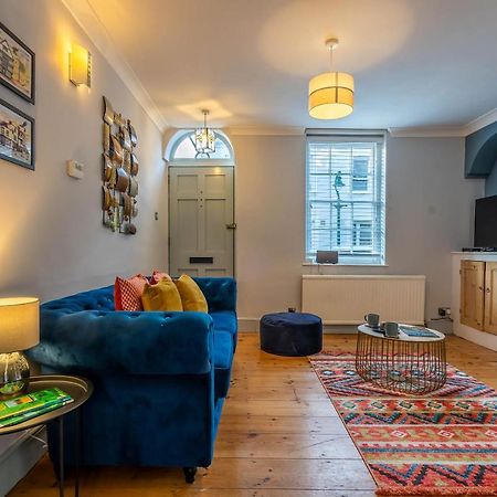 Two Bedroom House In Canterbury City Centre Extérieur photo