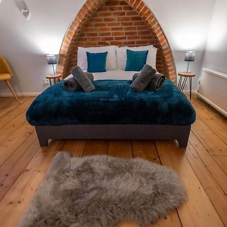 Two Bedroom House In Canterbury City Centre Extérieur photo
